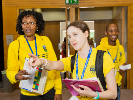 3 student Access Leaders working at an orientation event